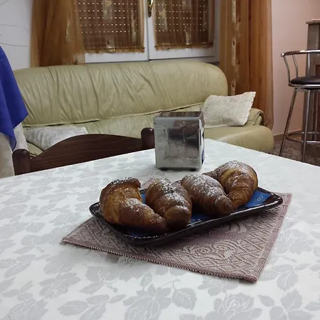 Oda ve Kahvaltı Santa Gilla